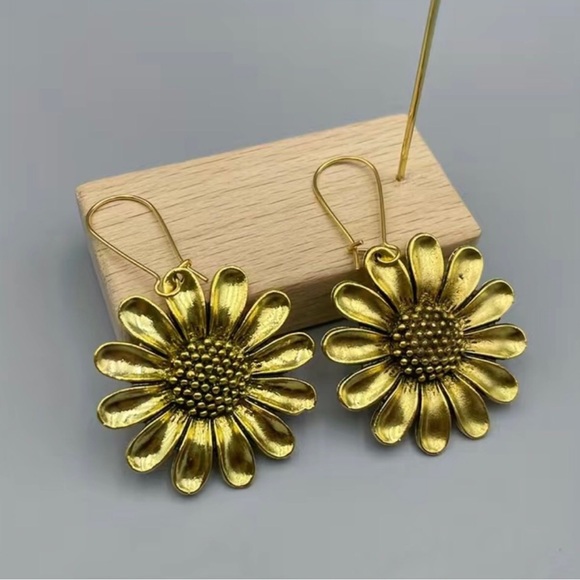Gold Sunflower Gold Dangle Earrings Antiqued - Picture 2 of 3